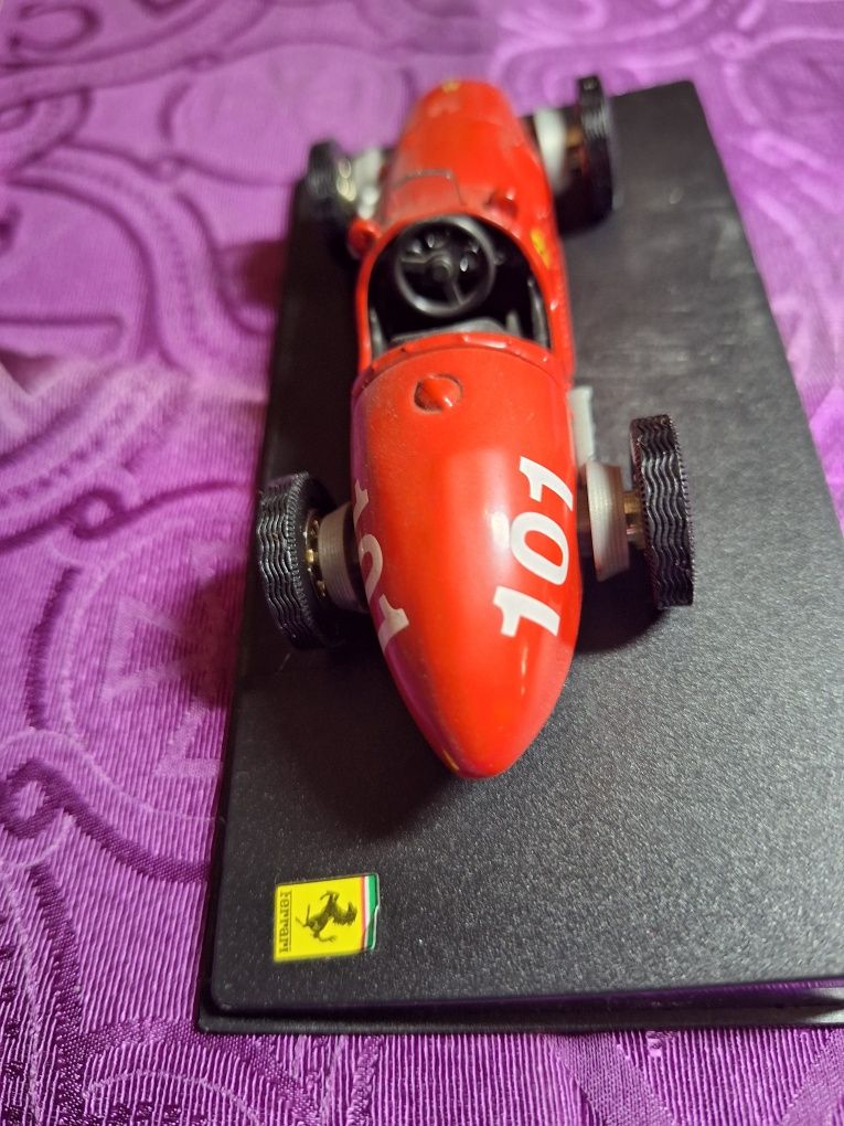 Miniaturas escala 1:43