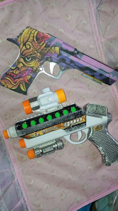 Пістолети на патрони 2шт