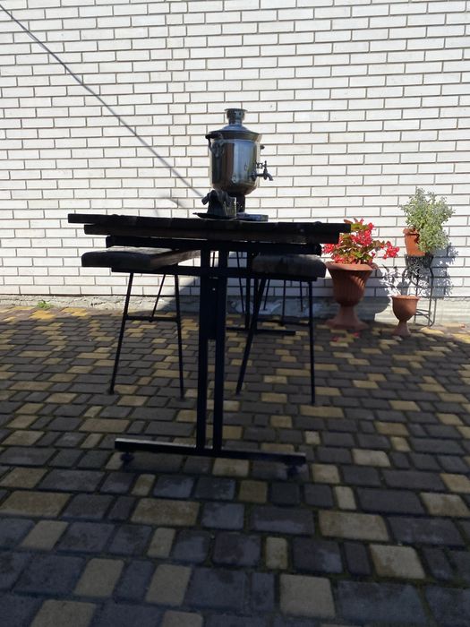 Продам стол + дві лавки