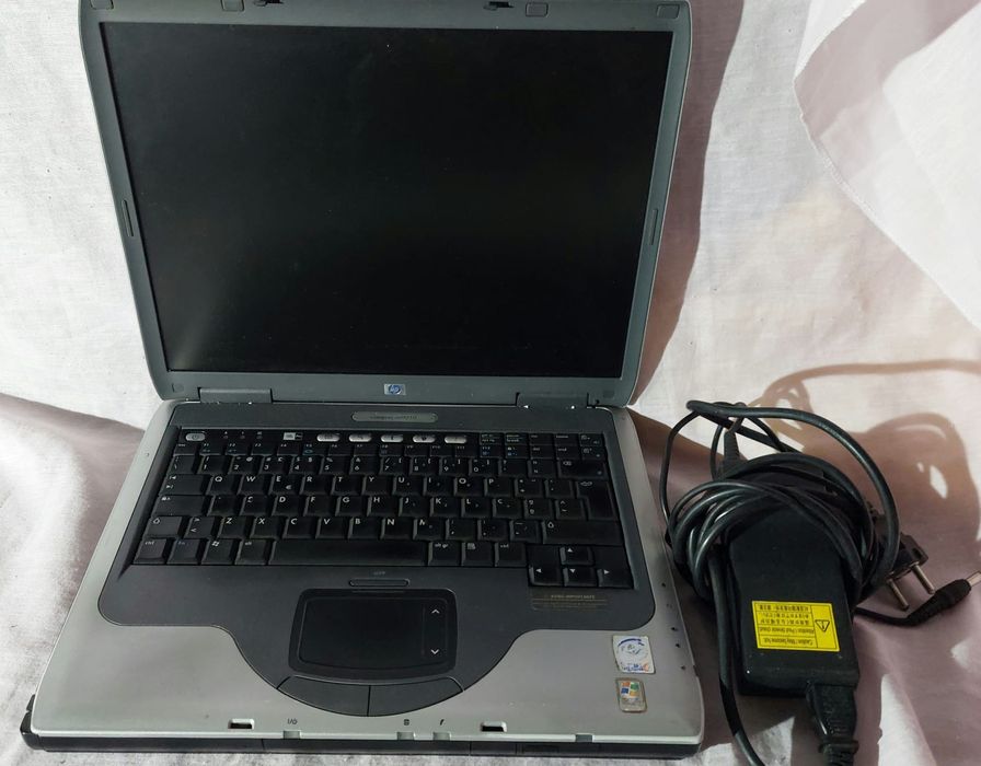 Portátil hp compaq 90 10