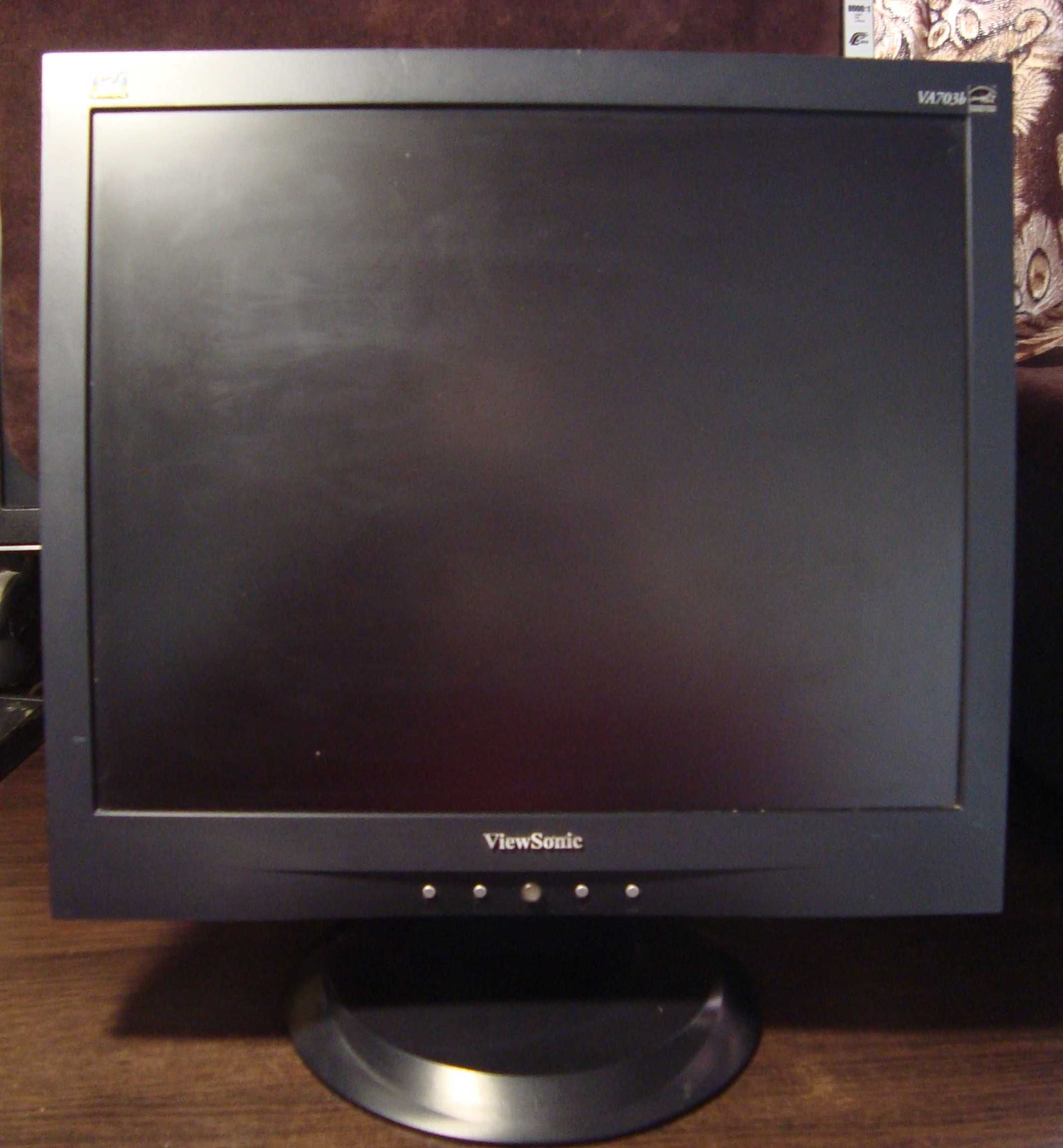 Монитор ViewSonic VA703b 43см/17" не рабочий.