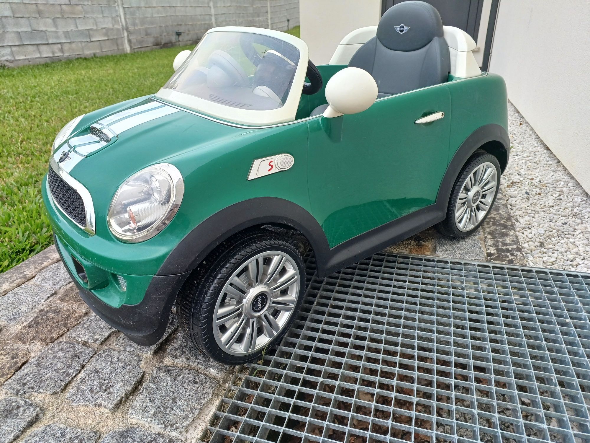 Carro eletrico Mini Cooper