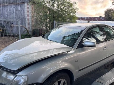 Volkswagen Passat B5 1.9 TDI 115KM przeznaczony na części