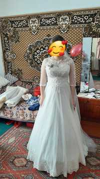 Продаю весільню сукню в хорошому стані