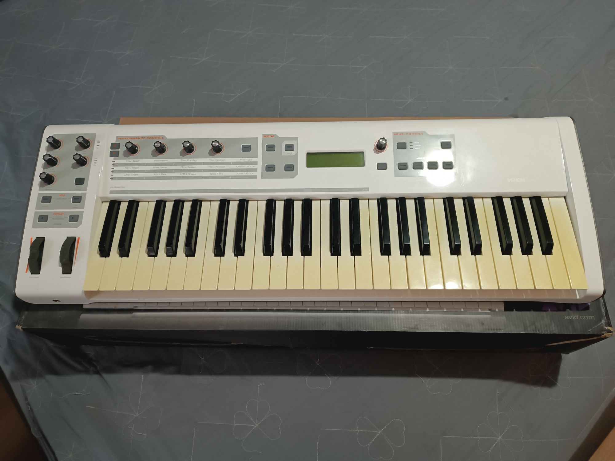 Syntezator m-audio VENOM