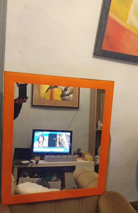 Espelho bonito para sala,quarto etc ótimo estado