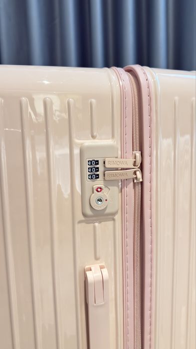 Walizka Rimowa essential trunk gloss ballerina pink jak nowa