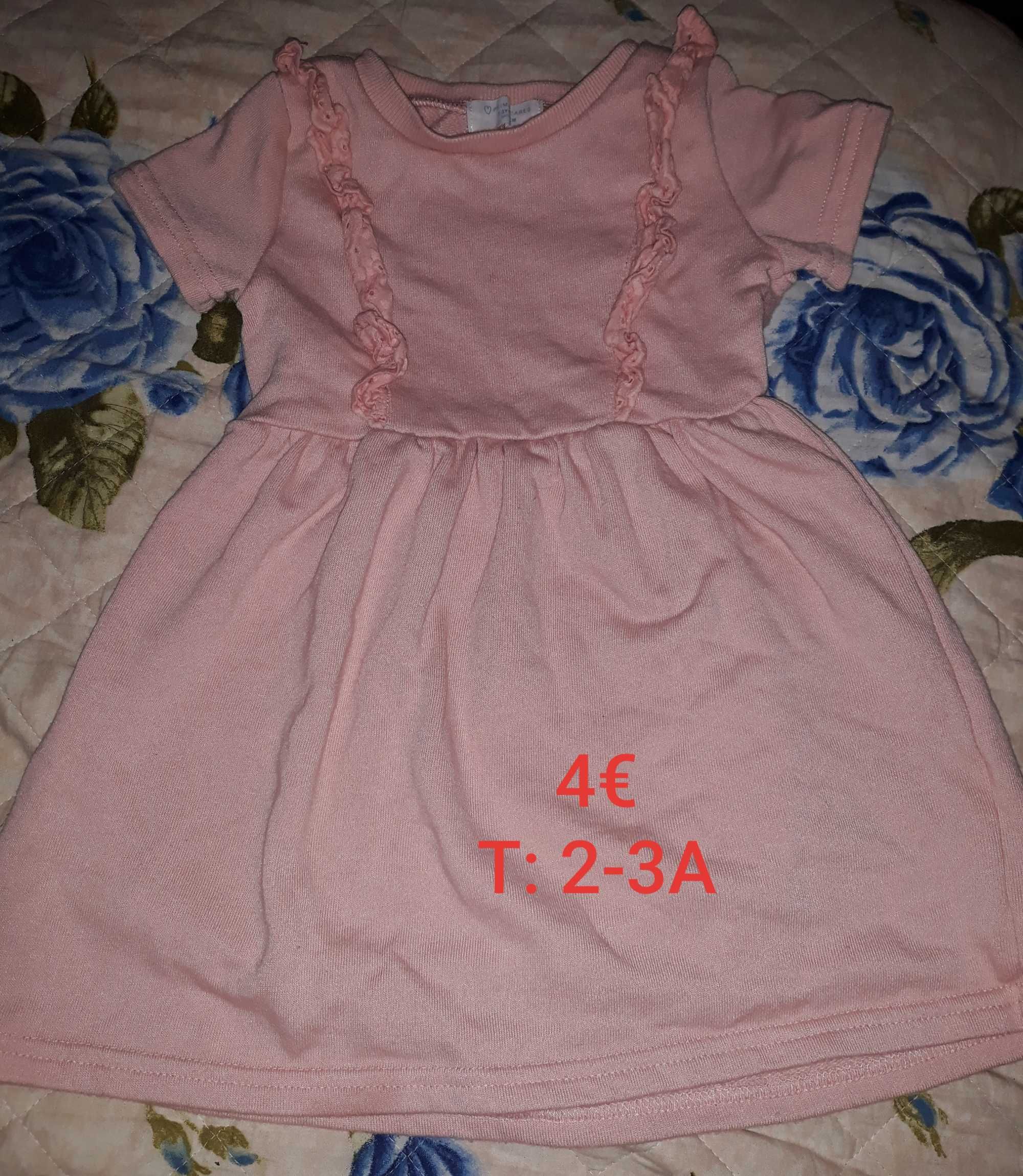 Roupa de menina, tamanho 2 a 3 anos.