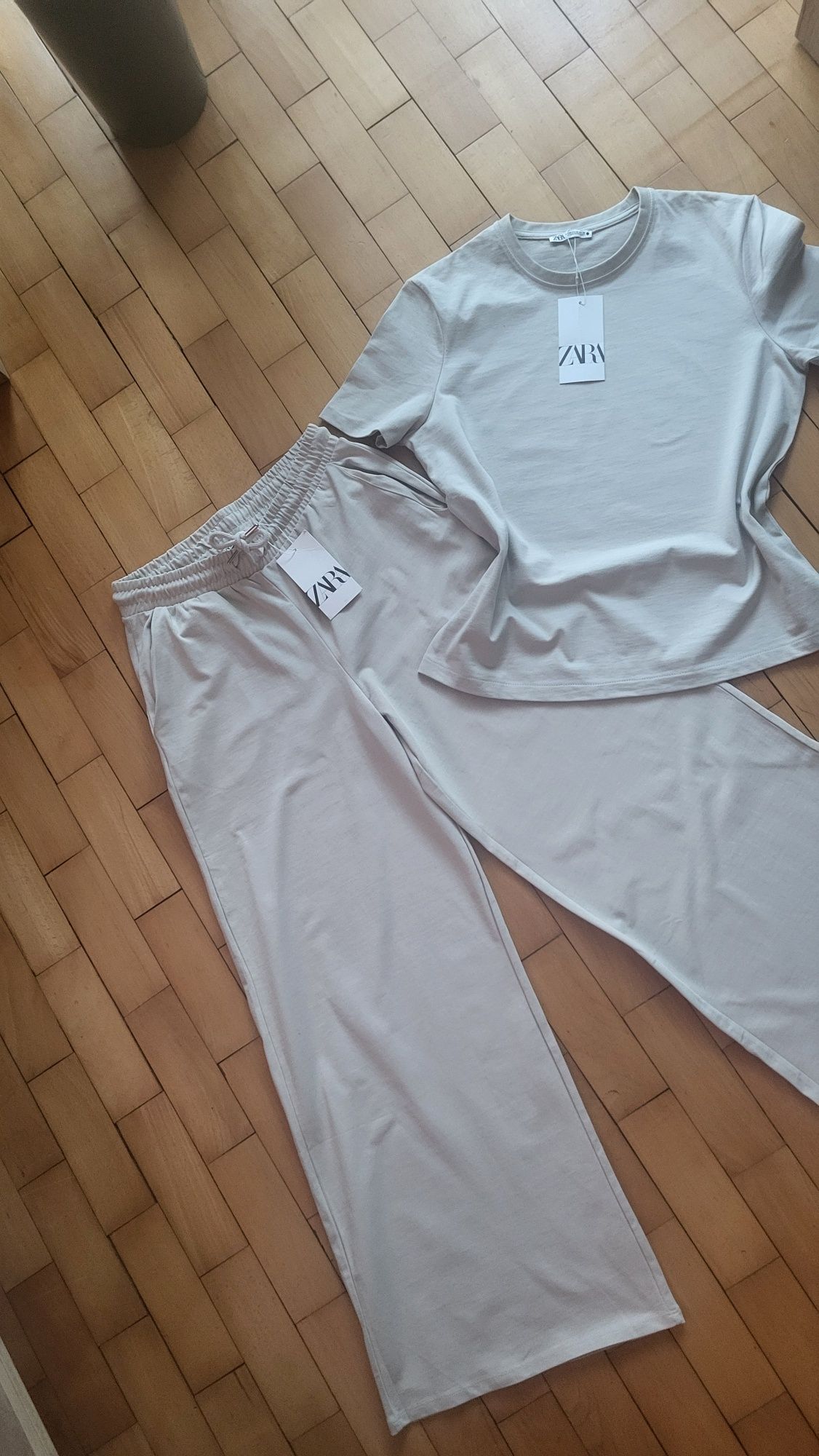 Dres Zara bawełniany.