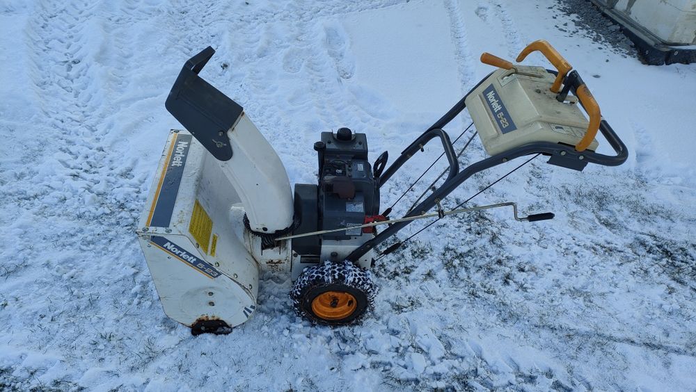 Odśnieżarka spalinowa