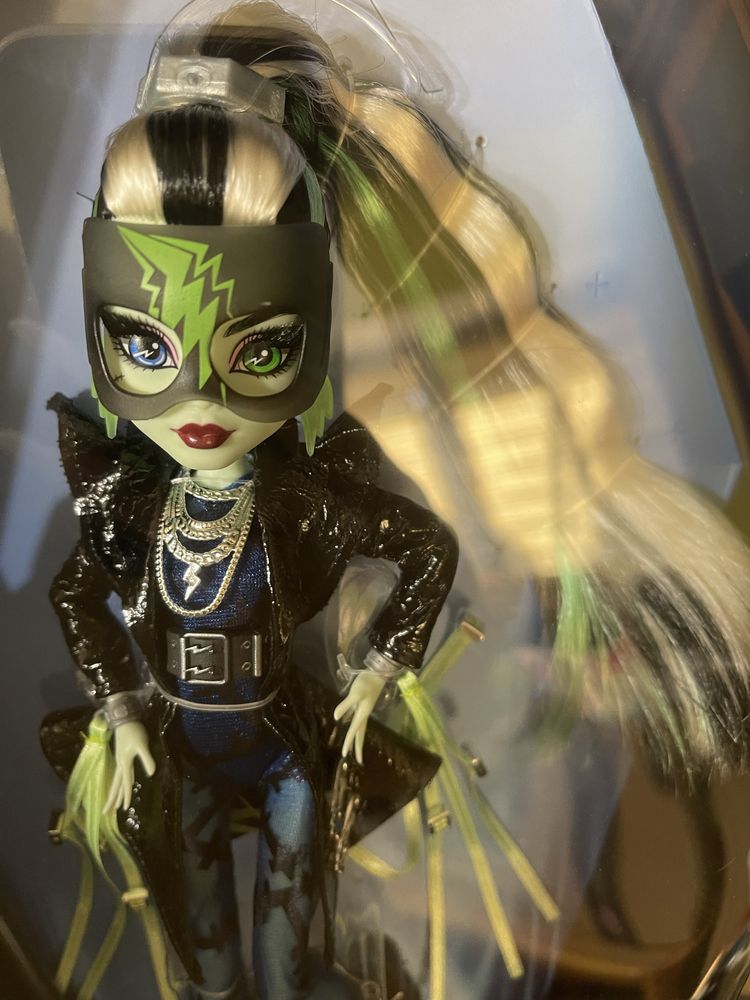 Monster high Frankie runaway