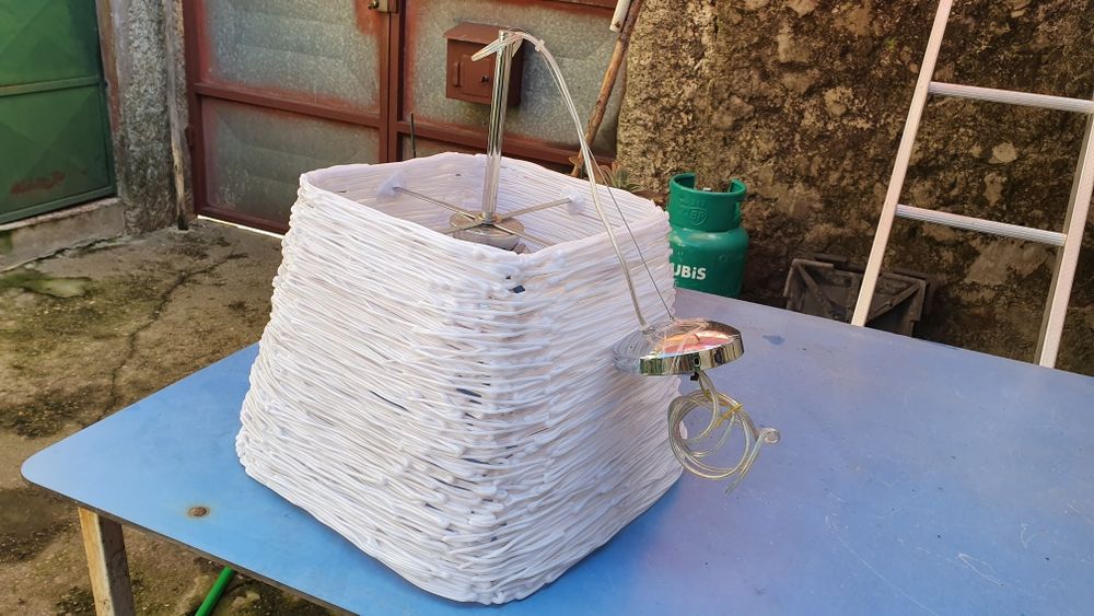 Candeeiro de teto vidro branco novo