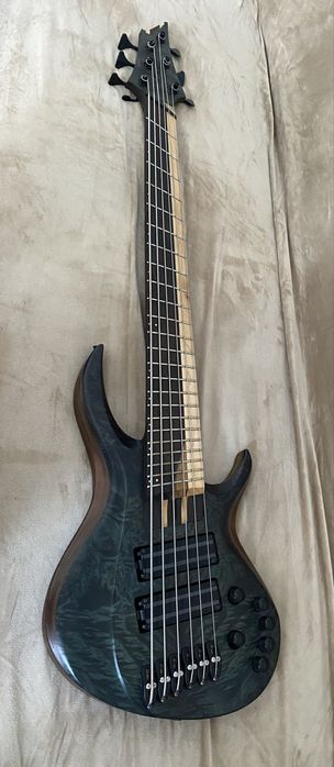 Sabre Viper 6 custom bas