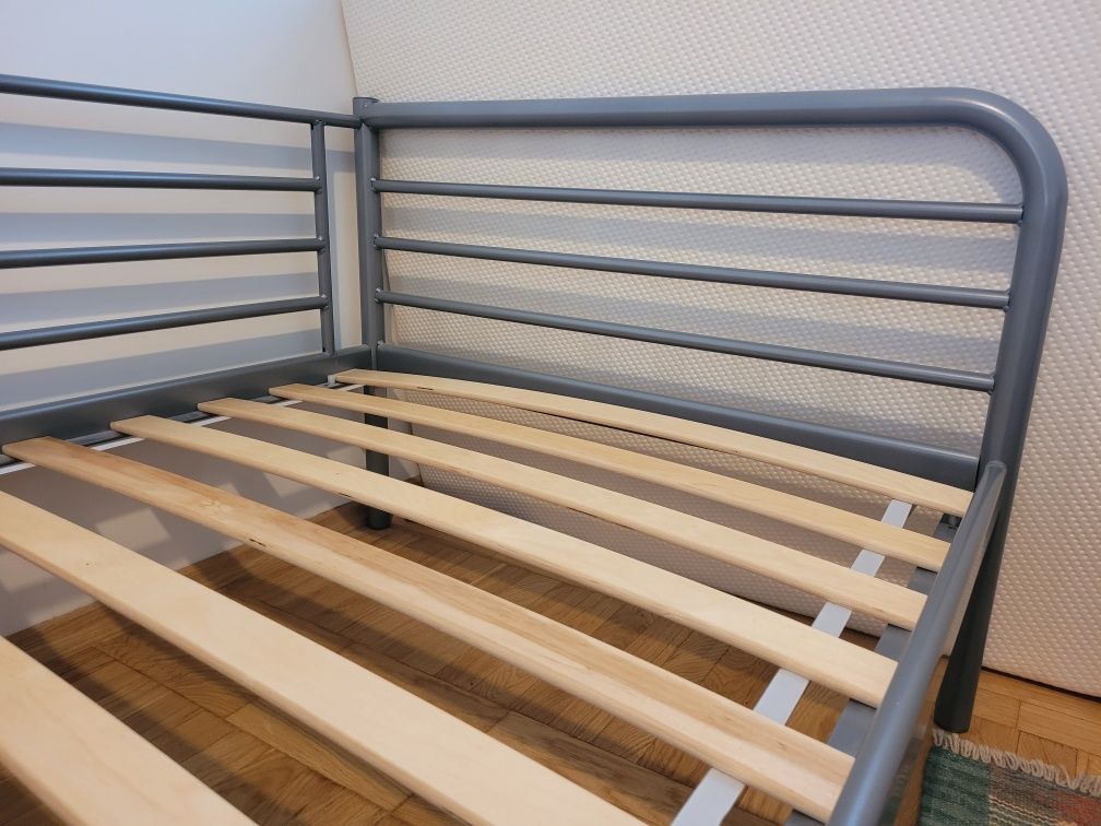Rama łóżka metalowa Ikea 90x200