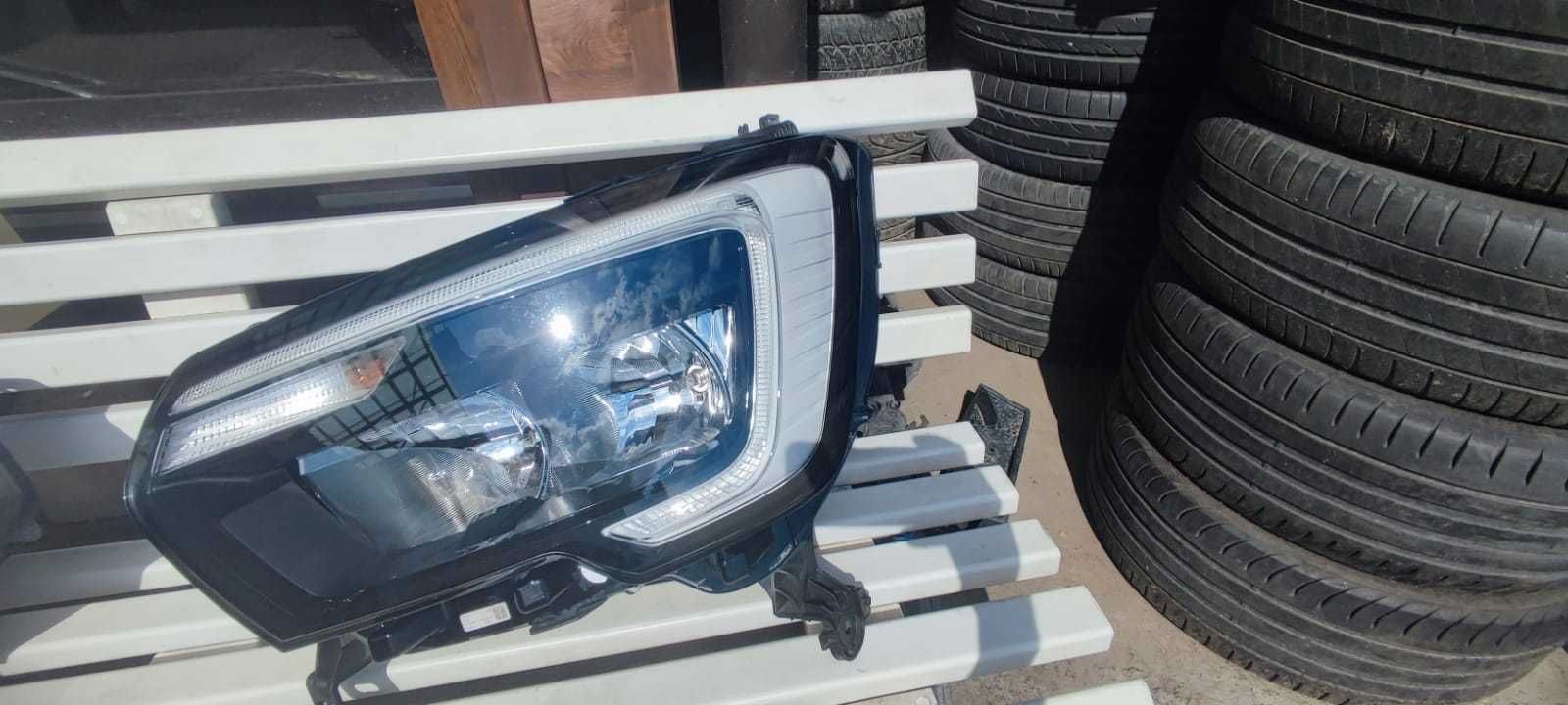 RENAULT MASTER IV Lampa reflektor LEWY LED 19-2022 europa