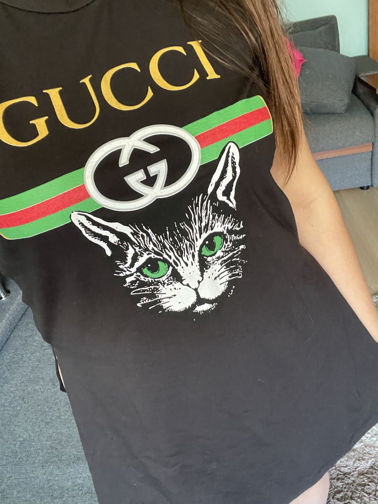 Круті жіночі футболки під бренди Gucci , Supreme , Givenchy , Playboy