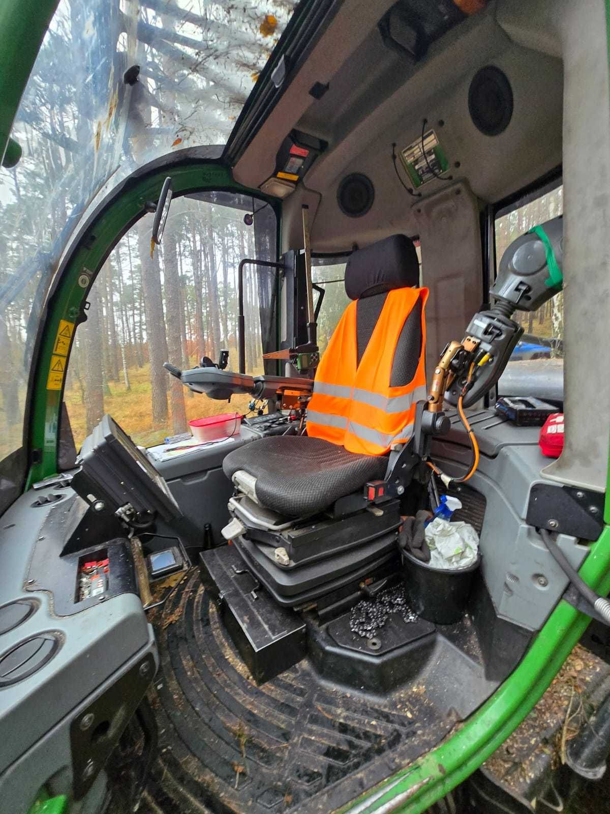 Harwester Jonh Deere 1170E