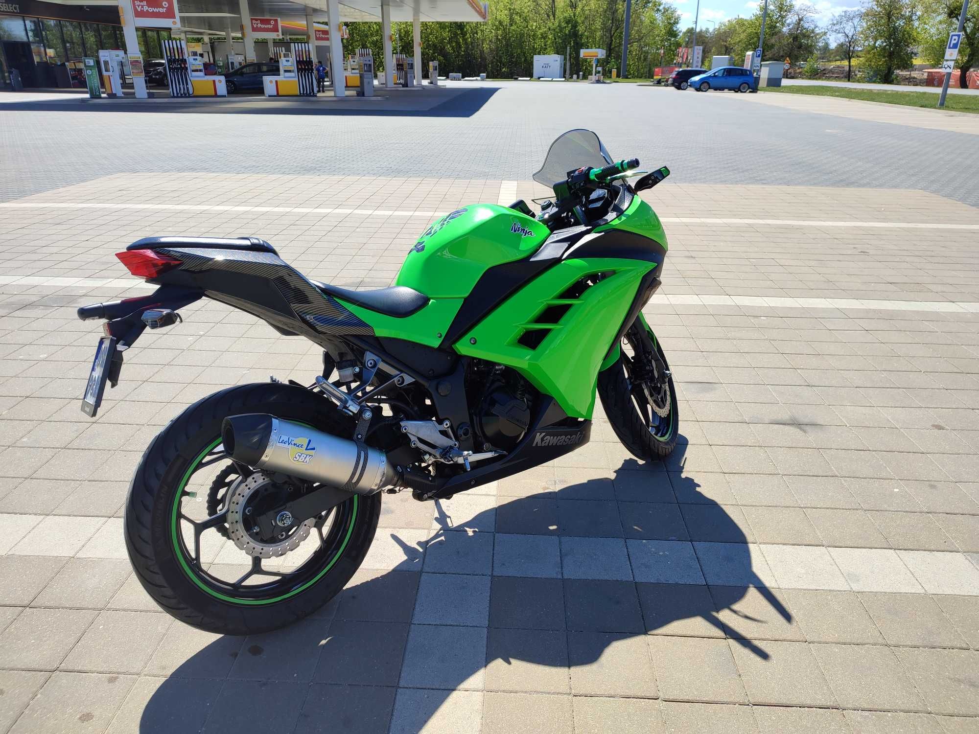 Kawasaki ninja 300