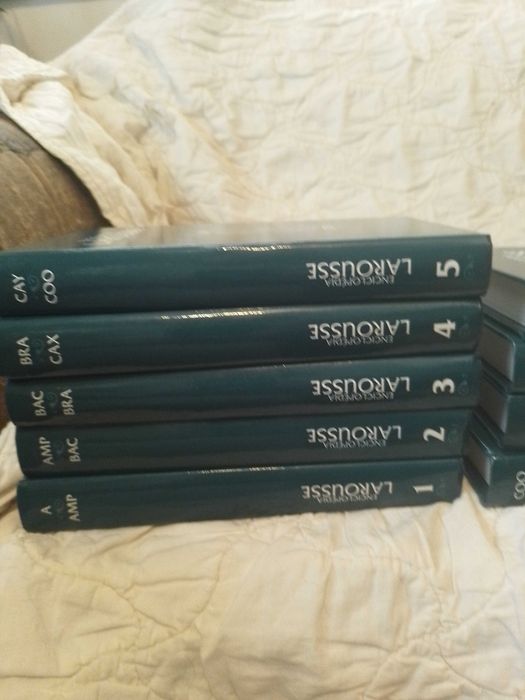 Enciclopédia Larousse completa 18 volumes