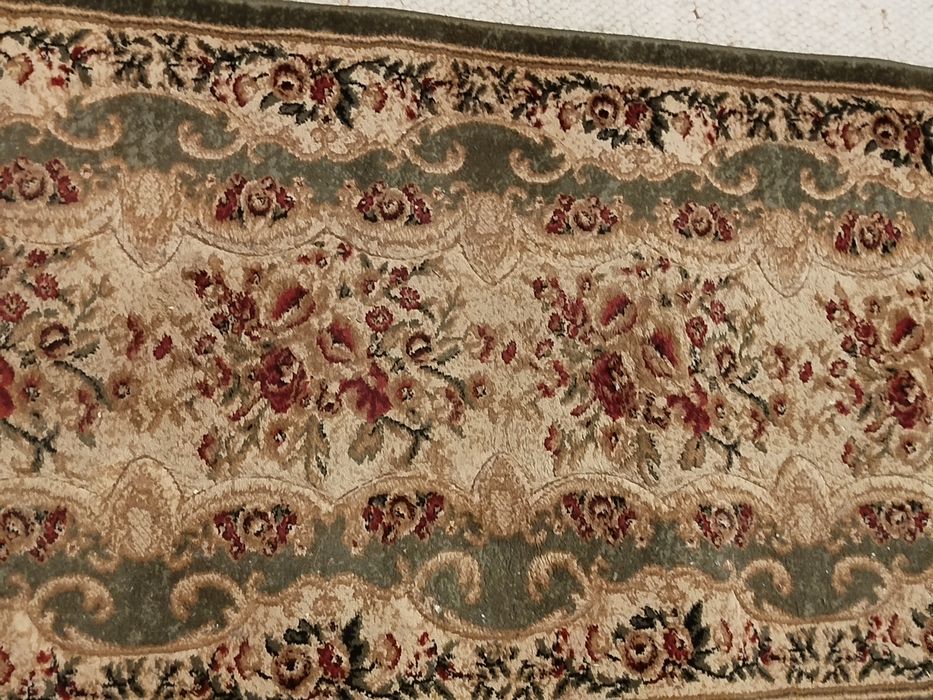 Nowy chodnik wełniany