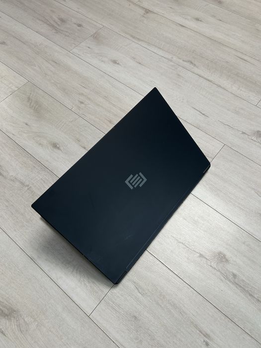 Ігровий ноутбук Maingear — i7 10875Н+ RTX 2070 8G  + 144Hz