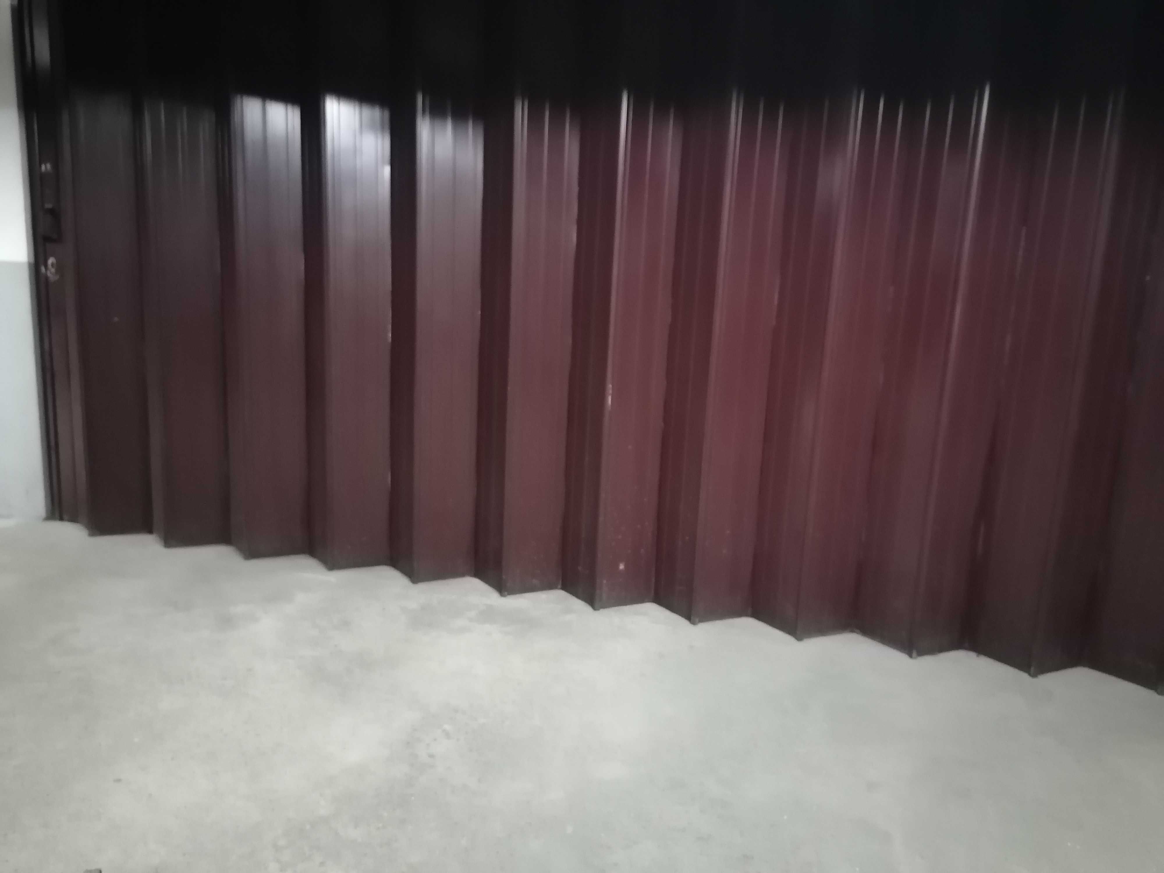 Garagem dupla fechada  box armazém devesas coimbrões Gaia