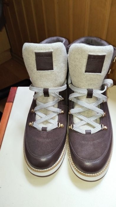 Продам  женские ботинки ZEROGRAND