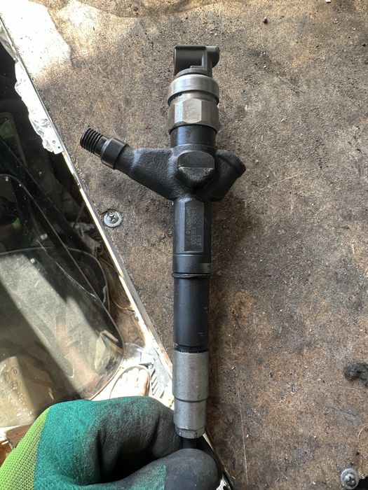 Топливная форсунка дизельная ниссан навара патфаиндер 2.5