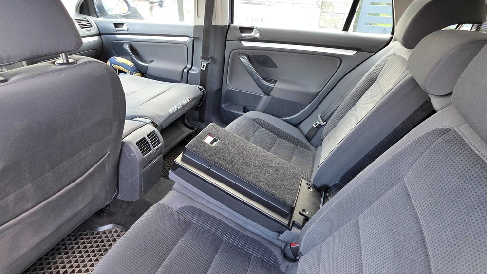 Volkswagen Golf 5 V Kombi Variant 1.6 PB+LPG bogate wyposażenie, hak