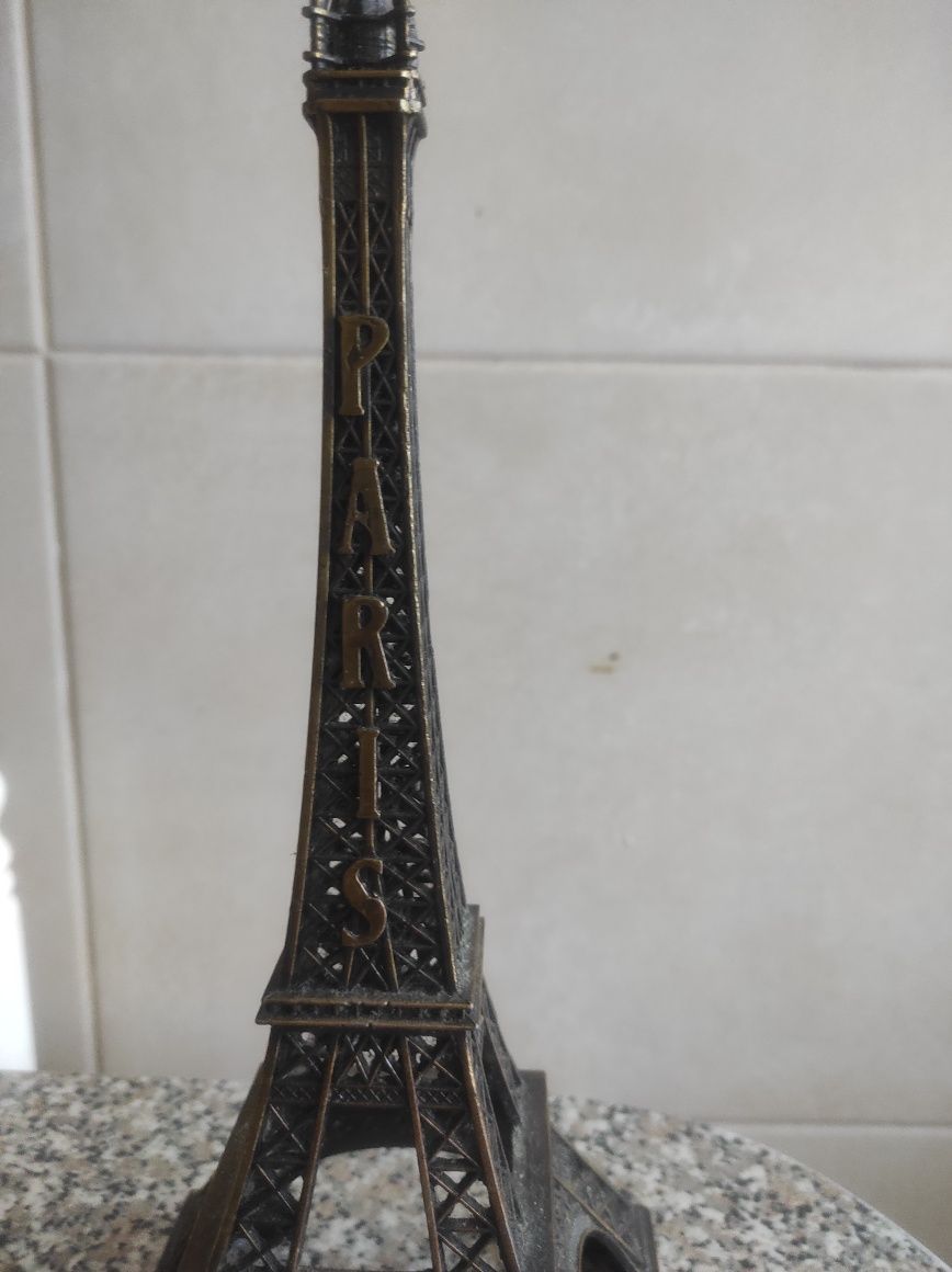 Torre Eiffel de ferro