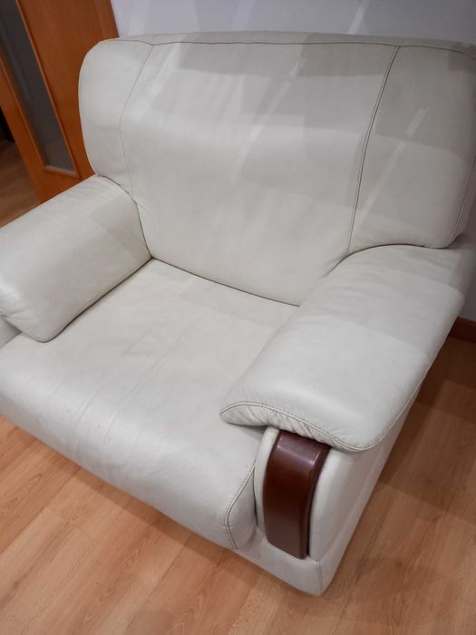 Sofá de 1 lugar em Pele