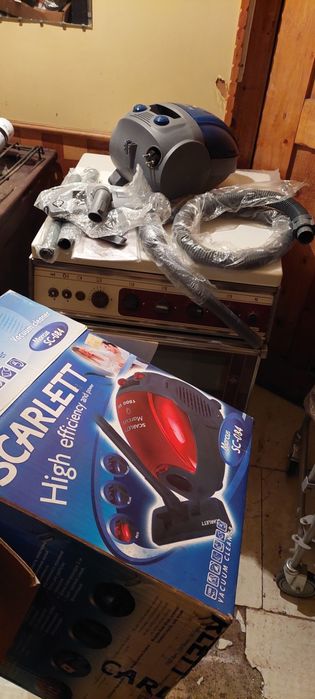 Пилосос хороший як новий потужний