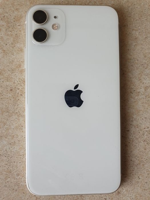 iPhone 11 kolor biały 64 GB