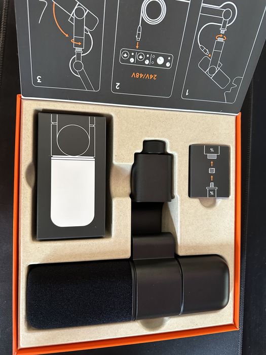 Microfone Blue sona da Logitech