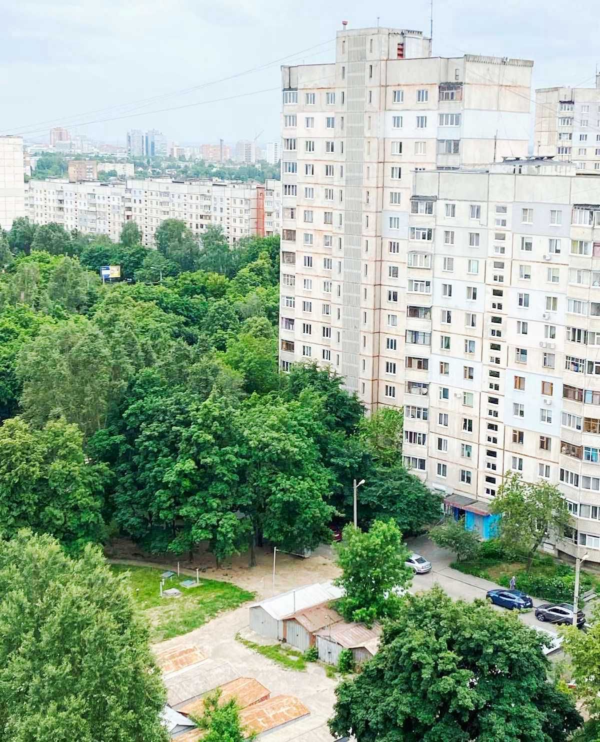 Видовая квартира с гаражом м. "Алексеевская" Ахсарова, лесная сторона.