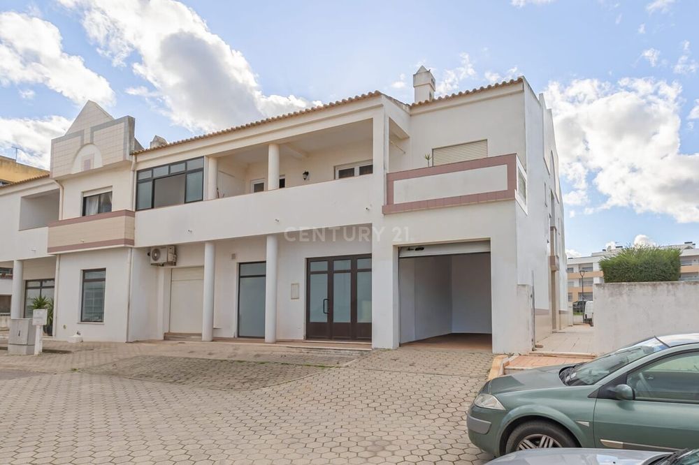 Arrenda se garagem 40m