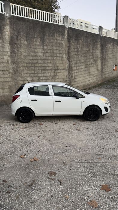 Opel corsa D 2013  1.3 CDTI 5 lugares