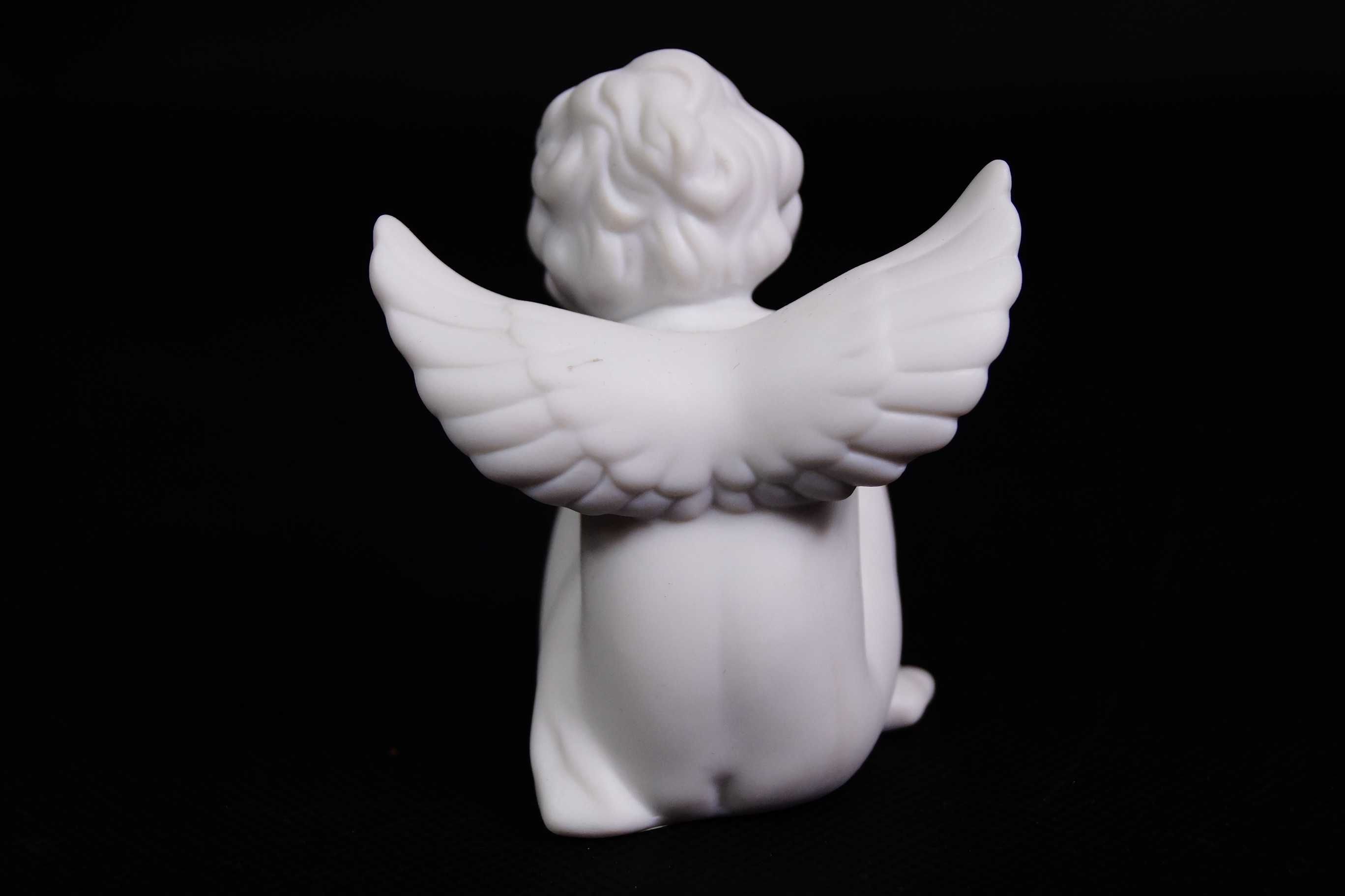 Aniołek figura porcelanowa Rosenthal biskwitowa anioł 16