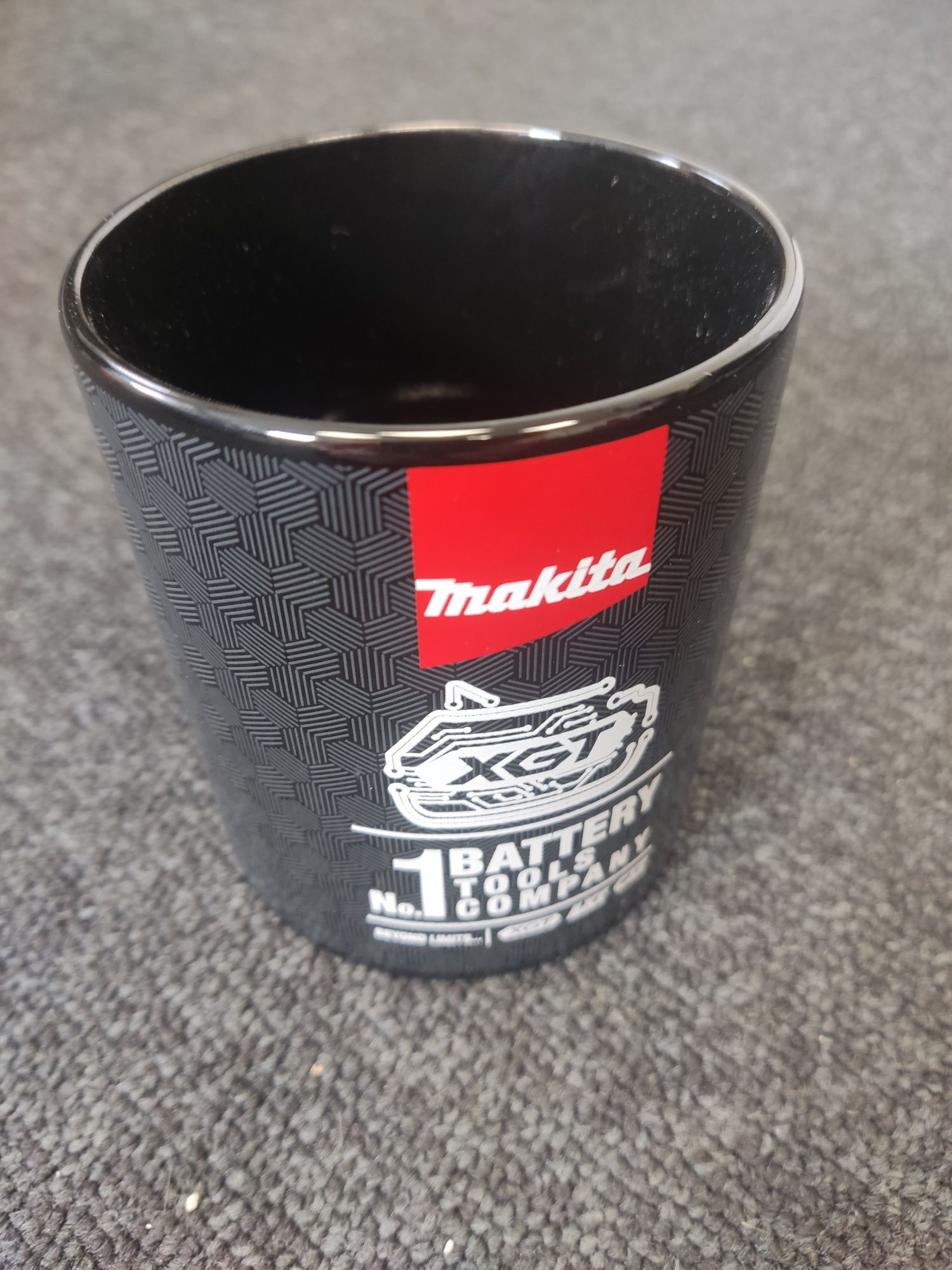 Kubek Makita XGT No. 1 Battery Tools Company