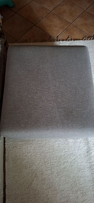 Sofá de quatro lugares