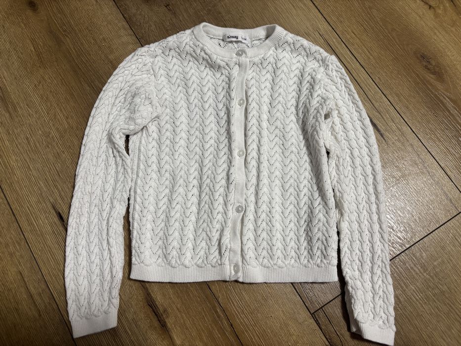Sweterek Sinsay 134 cm.