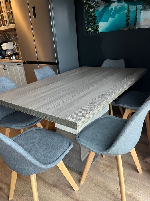 Stół kuchenny z krzesłami 140x90 w bardzo dobrym stanie