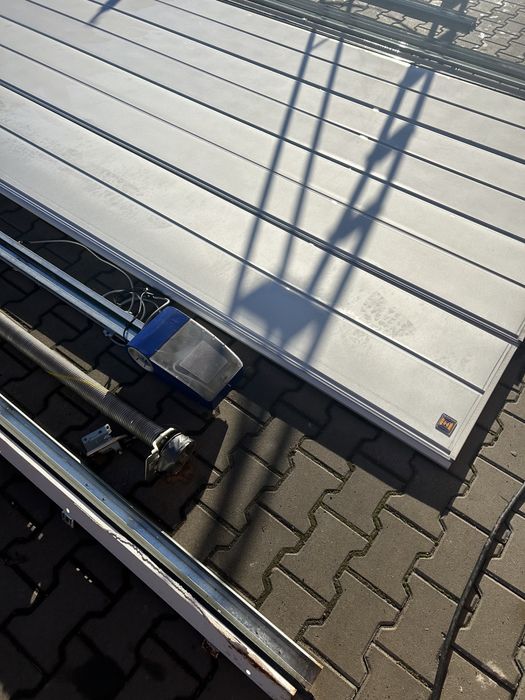 Brama segmentowa Biała Hormann Napęd Elektryczny 5000 x 2250 mm
