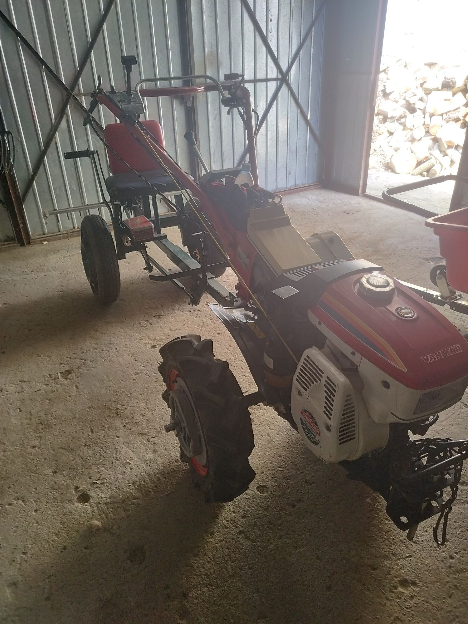 Traktor Traktorek Dzik jednoosiowy lisek możliwość glebogryzarki mocny