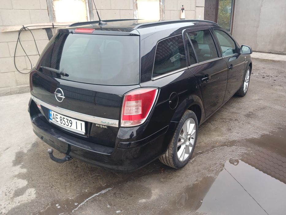 Продам Opel Astra H
