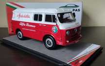Alfa Romeo F12 Alfa Corse 1:18 Firmy  PAS - naprawiony  po uszkodzeniu