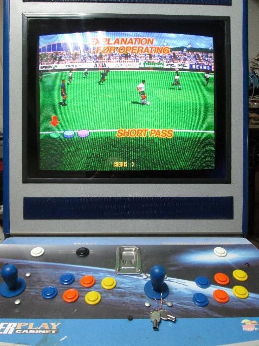 Máquina arcade original virtual striker 2