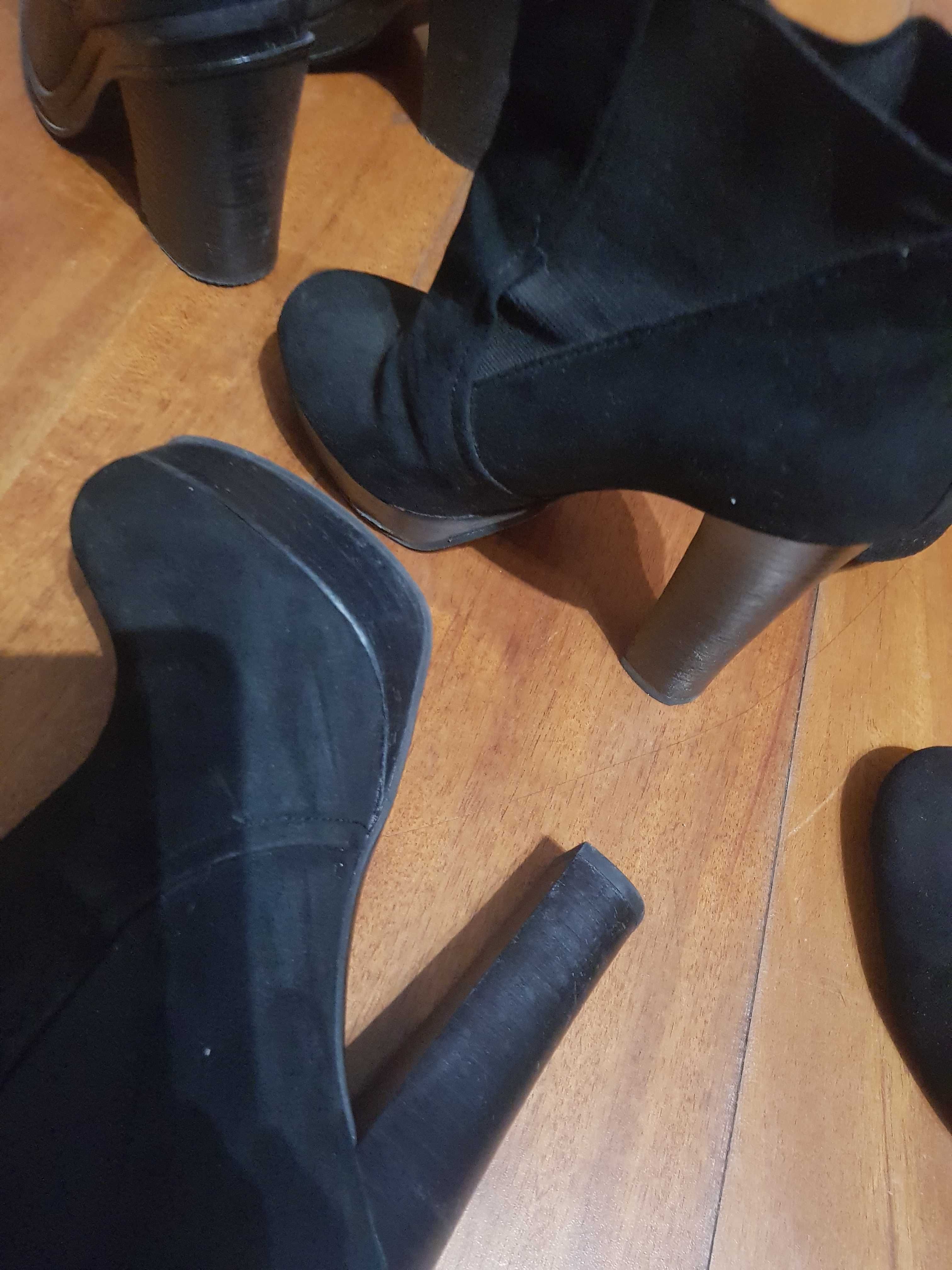 Aldo, pares de botas botins