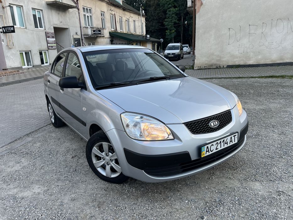 Продам KIA RIO 1.4 газ/бензин (2008)