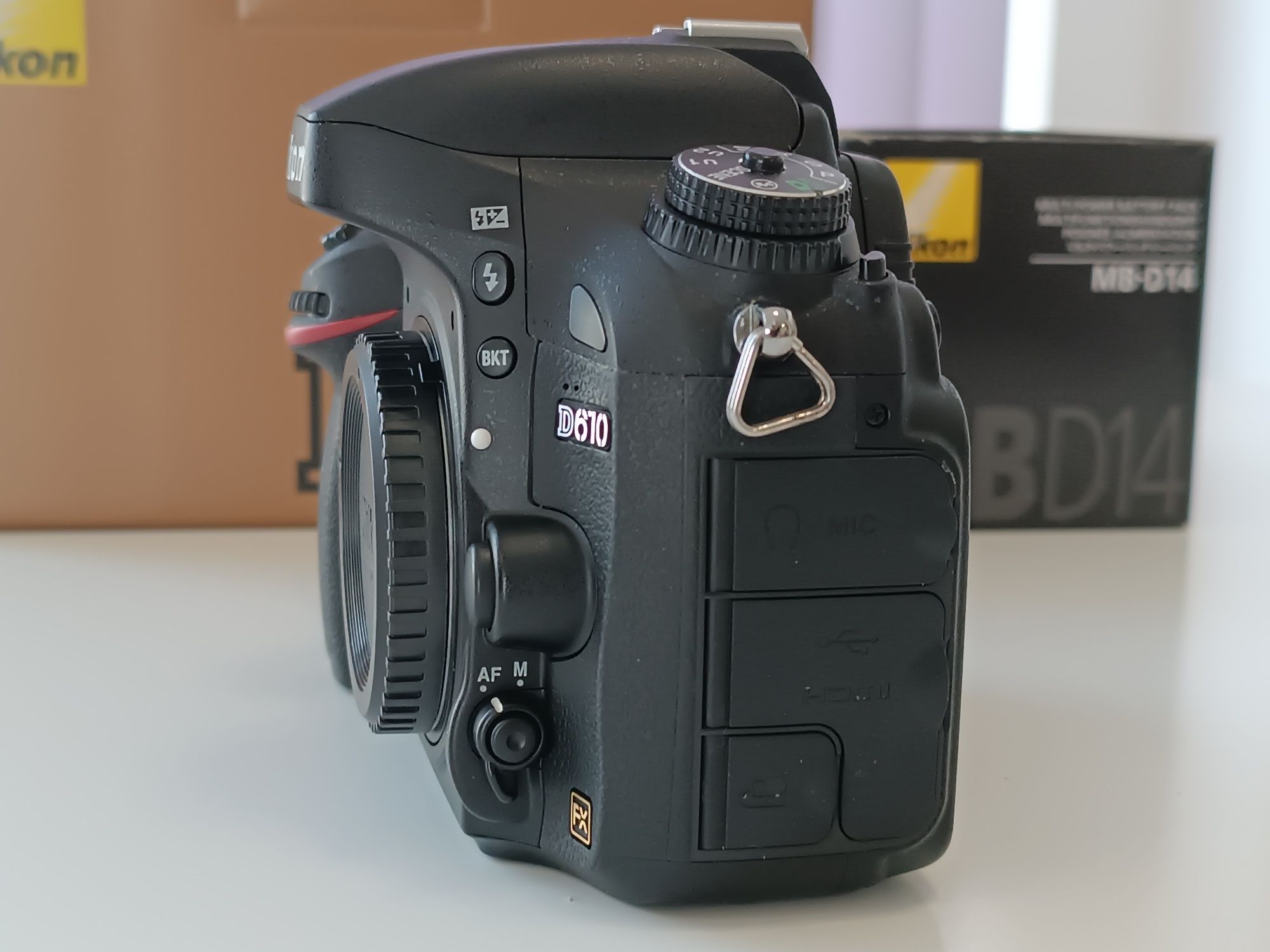 Nikon D610 com oferta de Grip original Nikon